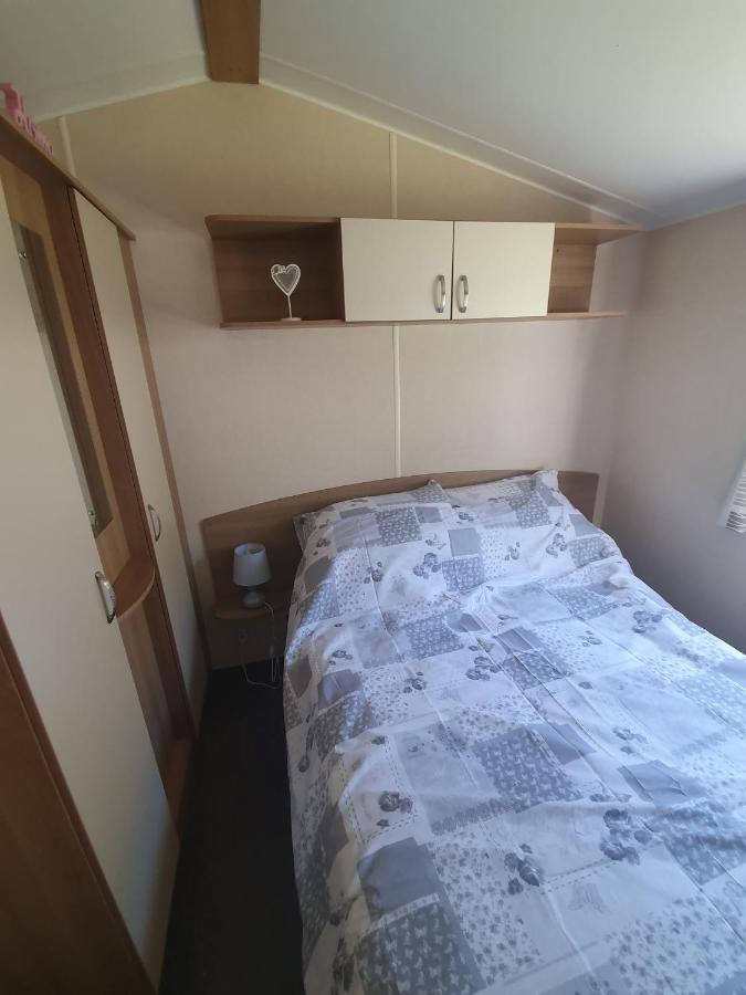 Blackmoor Farm - Caravan 3 Villa Ludchurch Buitenkant foto